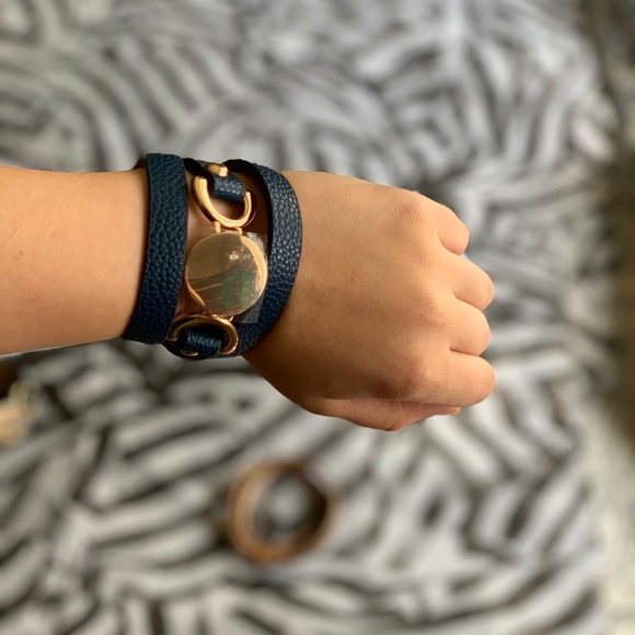 Double wrap leather bracelet ๐ - Picture 3 of 8